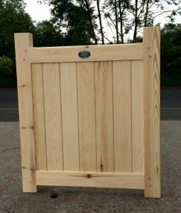 Framed solid flat top gate from Empress Fencing in Clitheroe